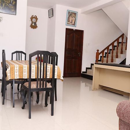 טיסמהרמה Hotel Whitehouse מראה חיצוני תמונה