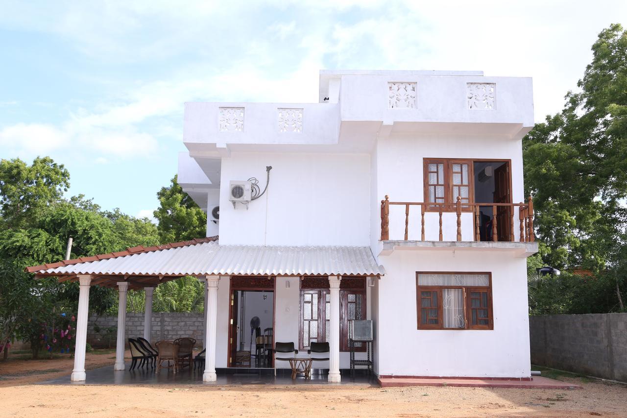טיסמהרמה Hotel Whitehouse מראה חיצוני תמונה