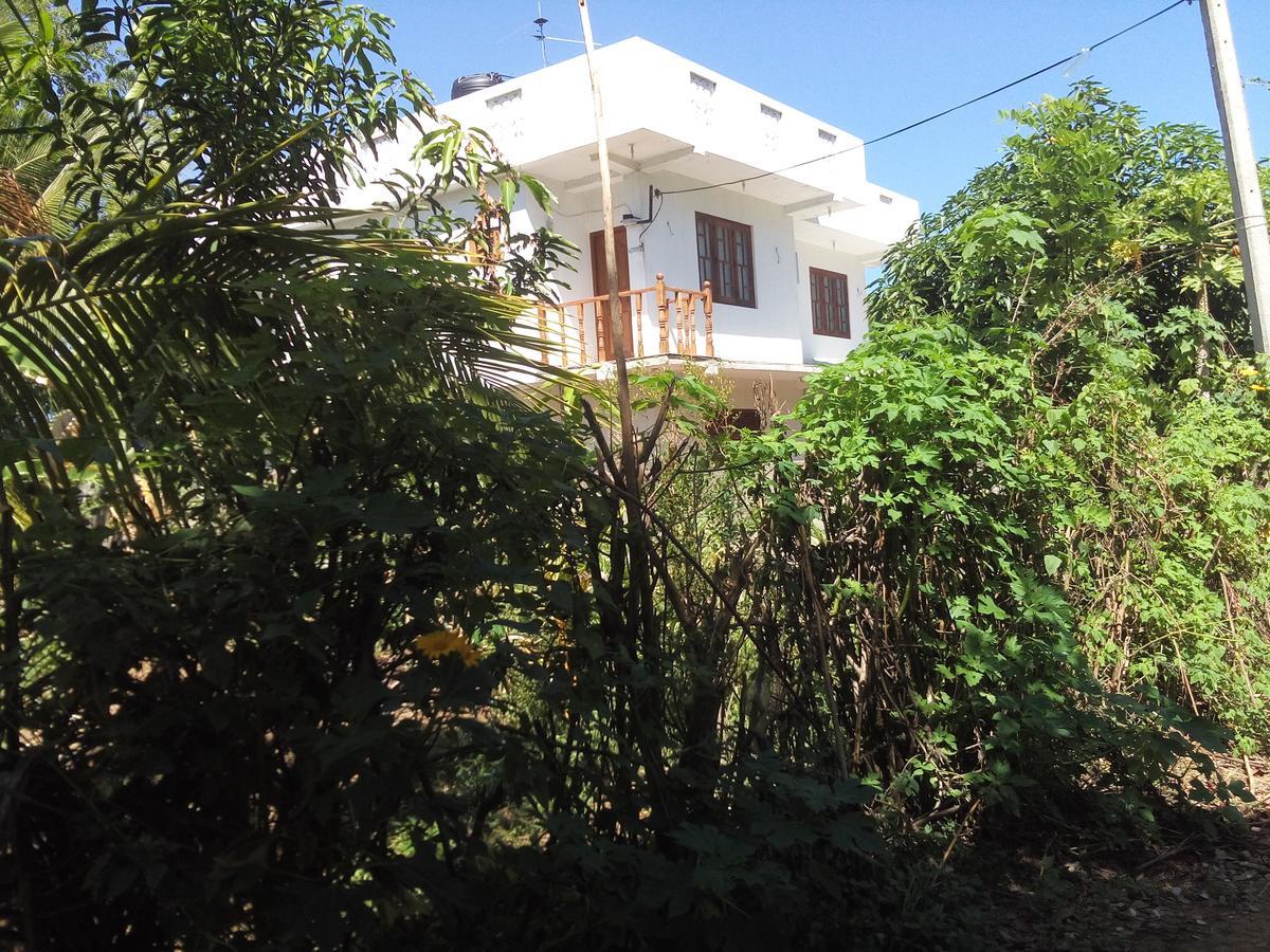 טיסמהרמה Hotel Whitehouse מראה חיצוני תמונה